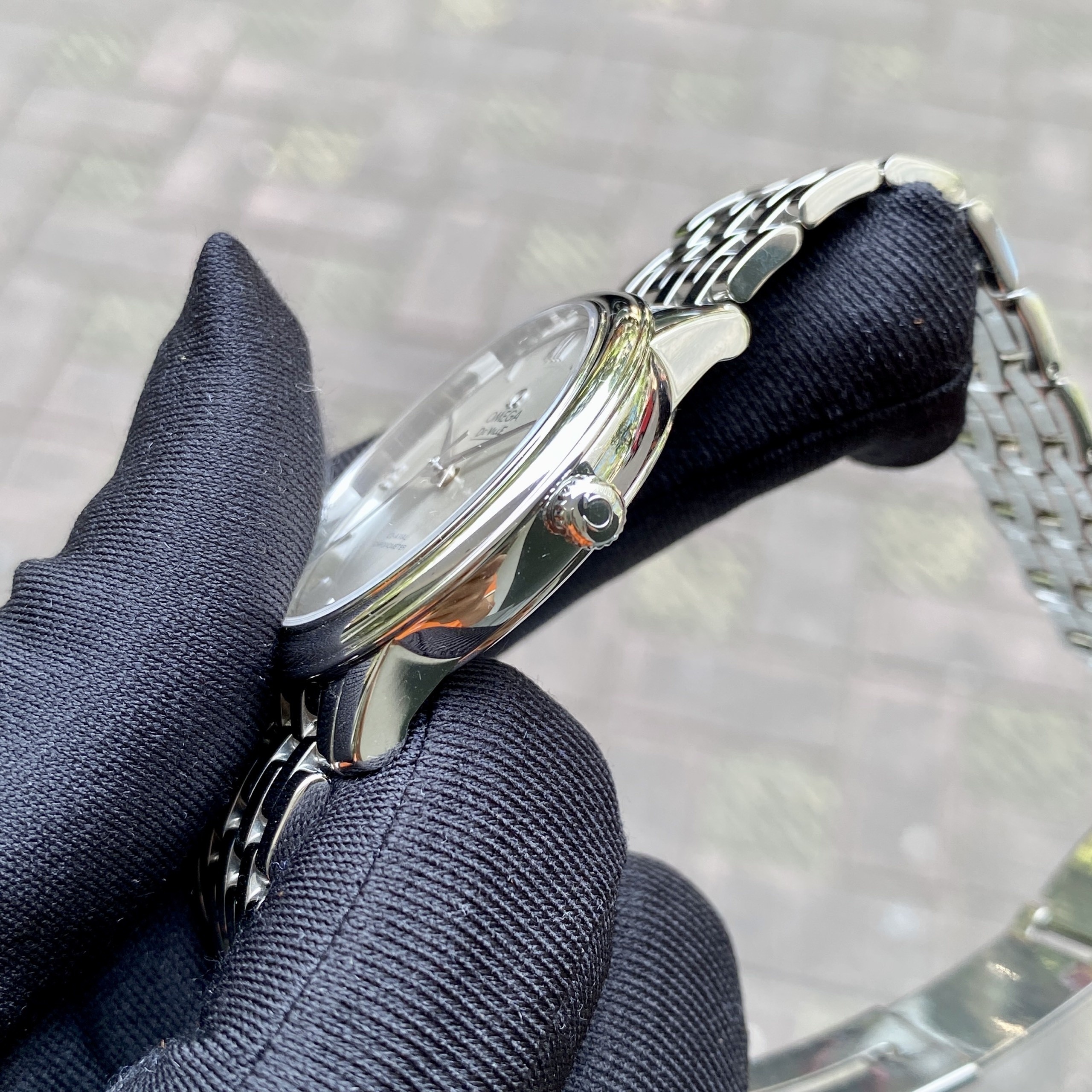 Omega DeVille Prestige dây thép